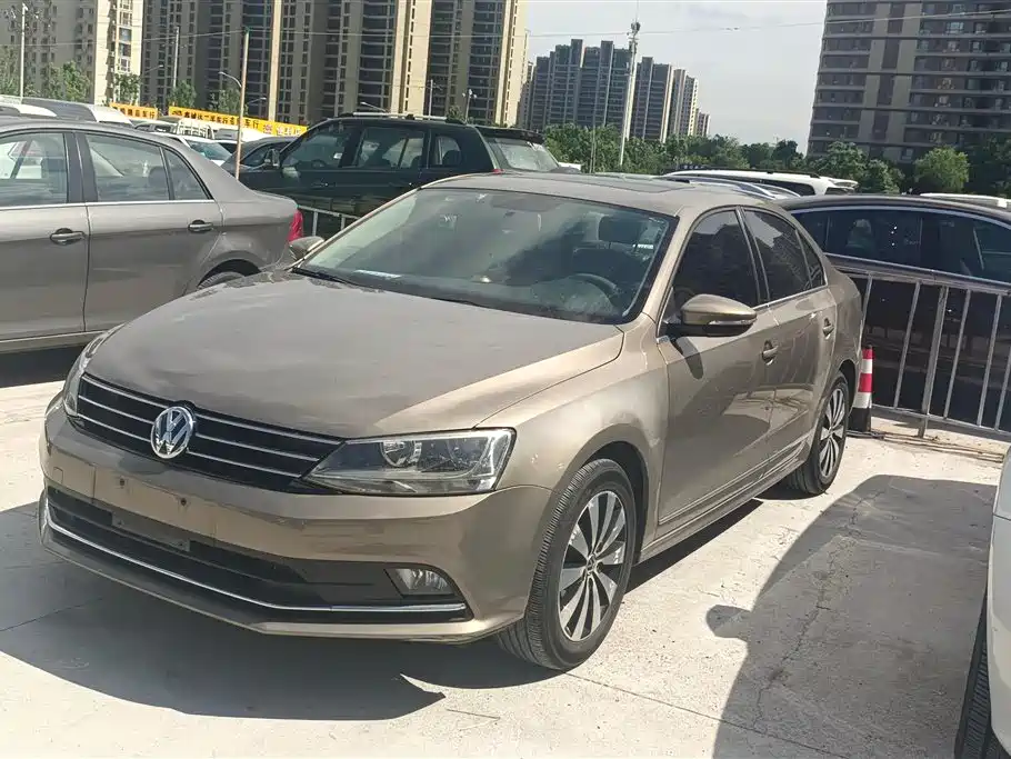 Volkswagen Sagitar 2017