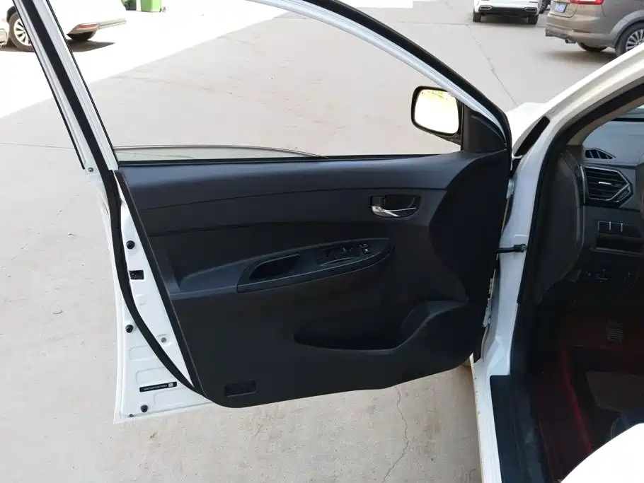 BYD F3 — миниатюра 7
