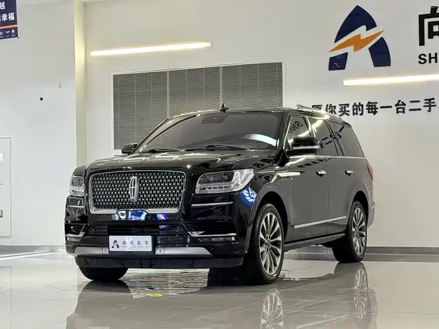 LINCOLN NAVIGATOR 2018