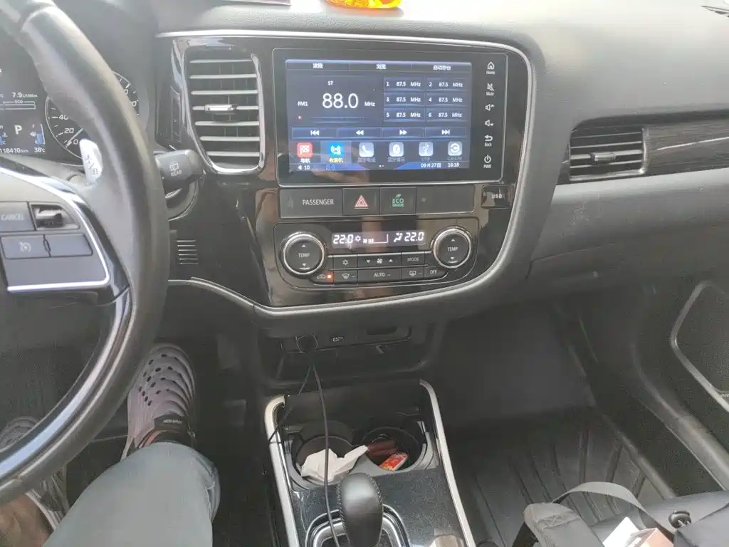 Mitsubishi Outlander — миниатюра 9
