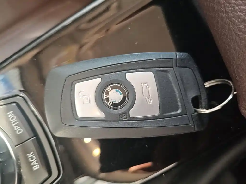 BMW 3 Series — миниатюра 9