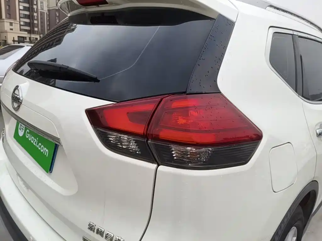 Nissan X-Trail — миниатюра 8