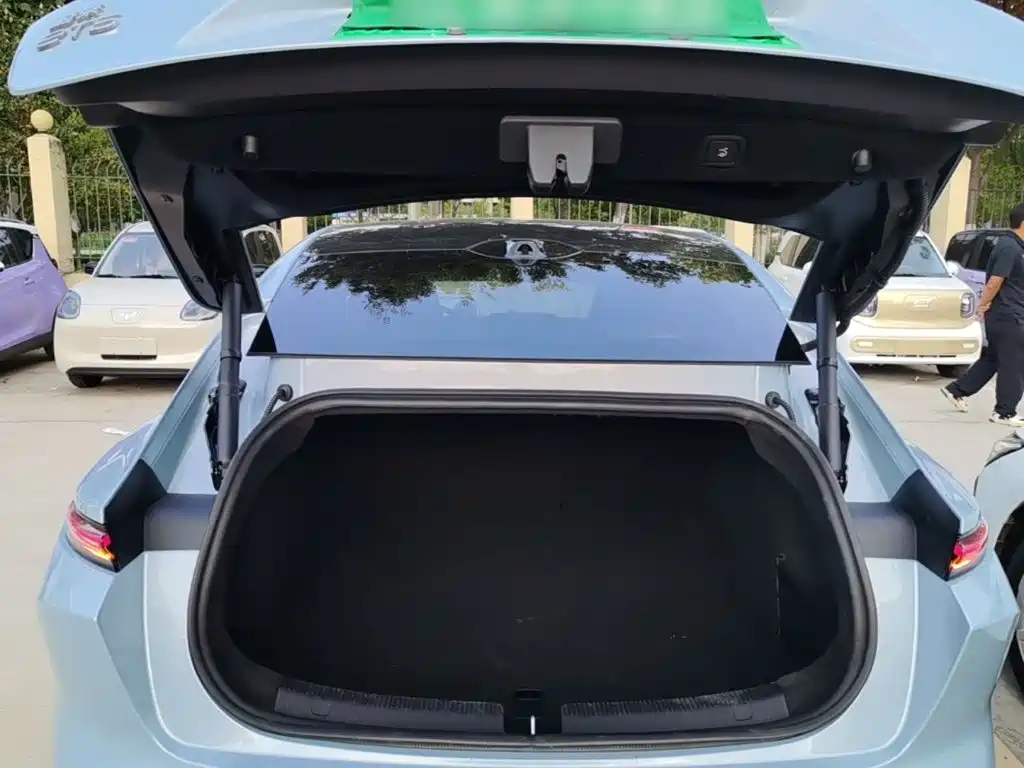 NIO ET5T — миниатюра 19