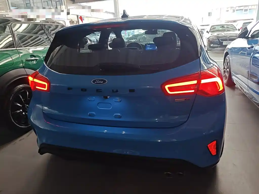 Ford Focus — миниатюра 6