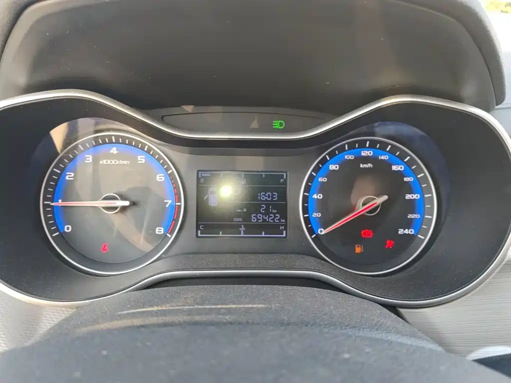 Geely Vision — миниатюра 12