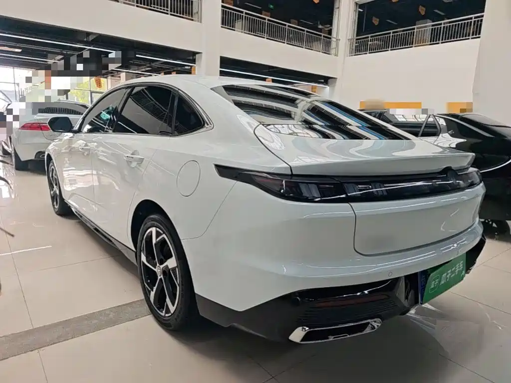 Changan Eado — миниатюра 5