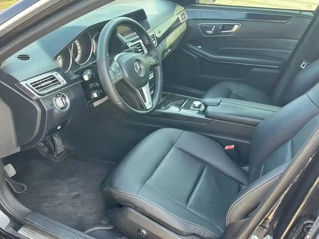 Mercedes-Benz E-Class — миниатюра 4