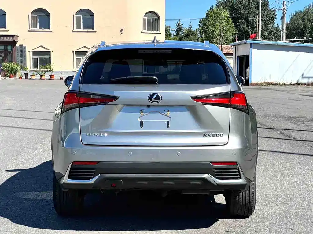 Lexus NX — миниатюра 5