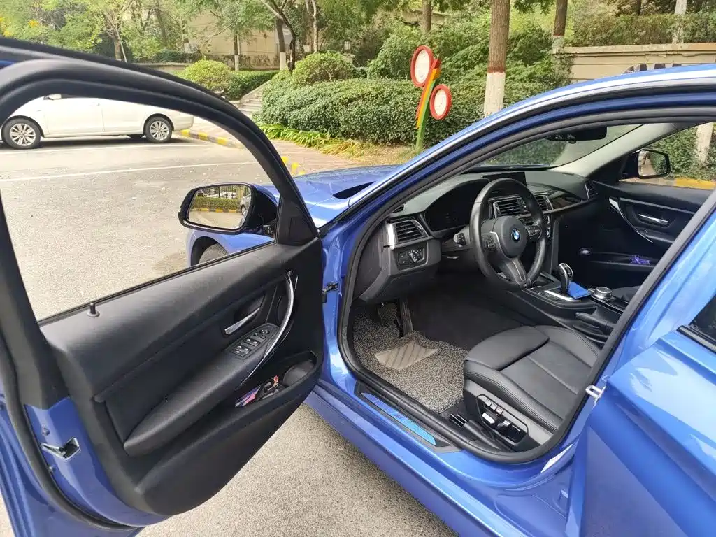 BMW 3 Series — миниатюра 17