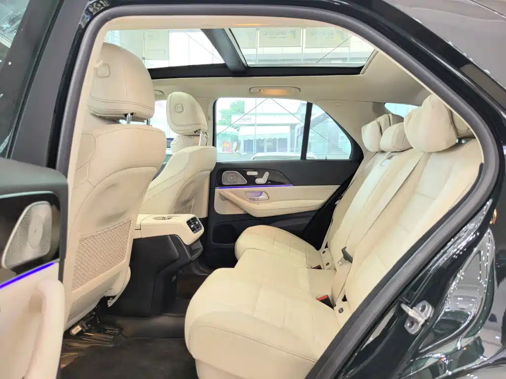 Mercedes-Benz GLE (Import) — миниатюра 7