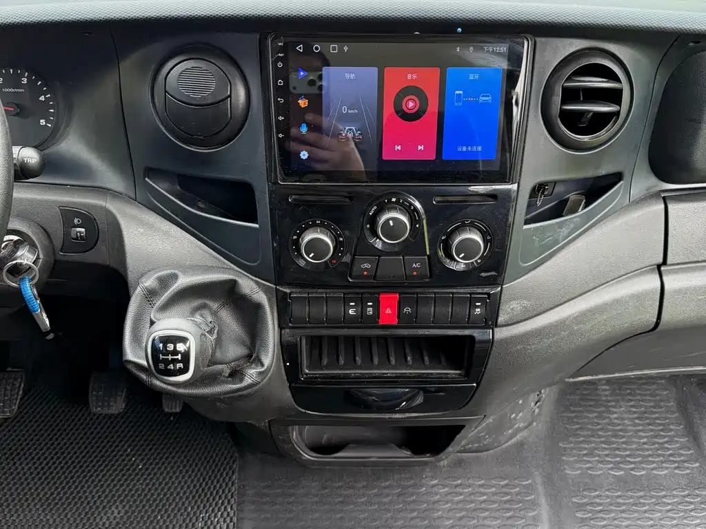 IVECO Ousheng — миниатюра 13