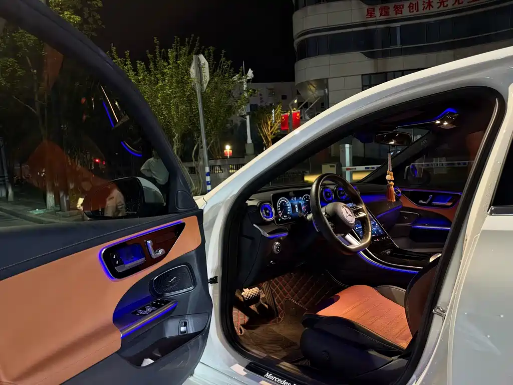 Mercedes-Benz C-Class — миниатюра 4