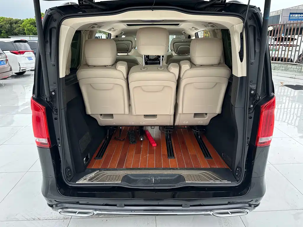 Mercedes-Benz V-Class — миниатюра 5