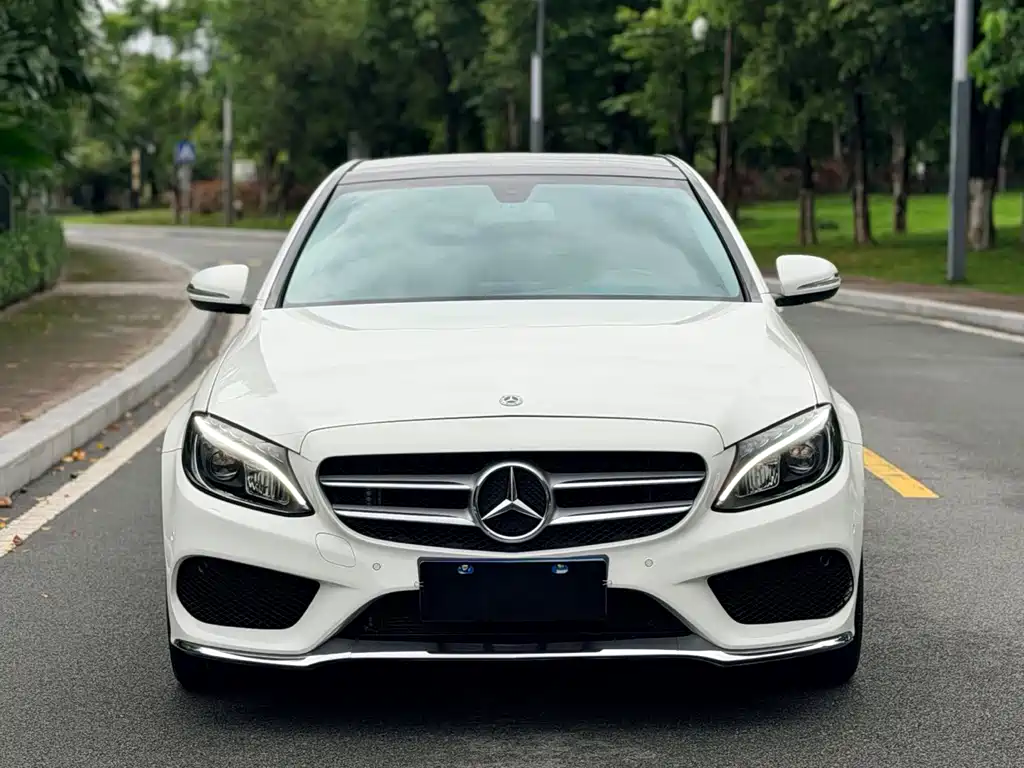 Mercedes-Benz C-Class — миниатюра 2