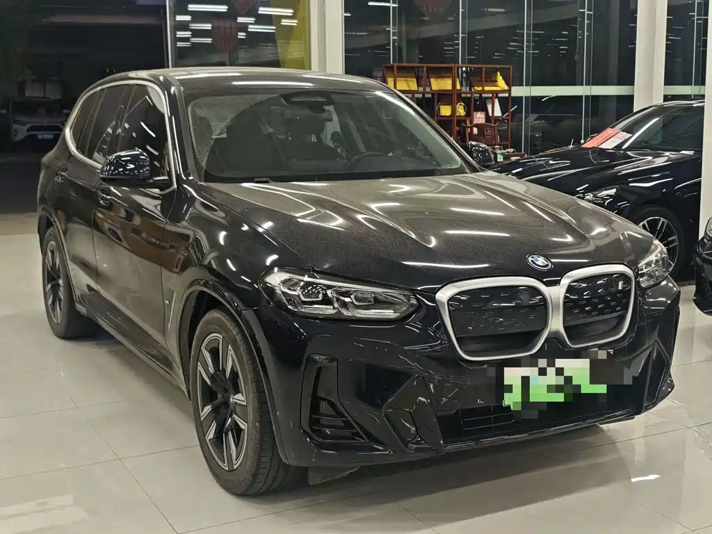 BMW iX3 — миниатюра 2