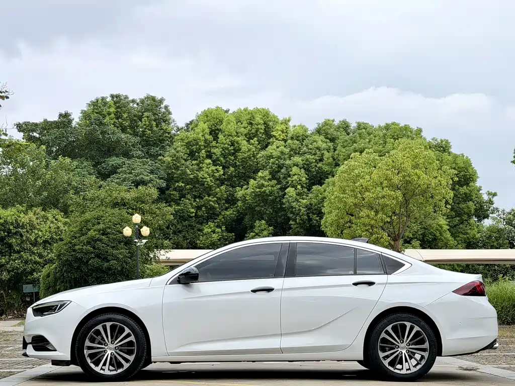 Buick Regal — миниатюра 4