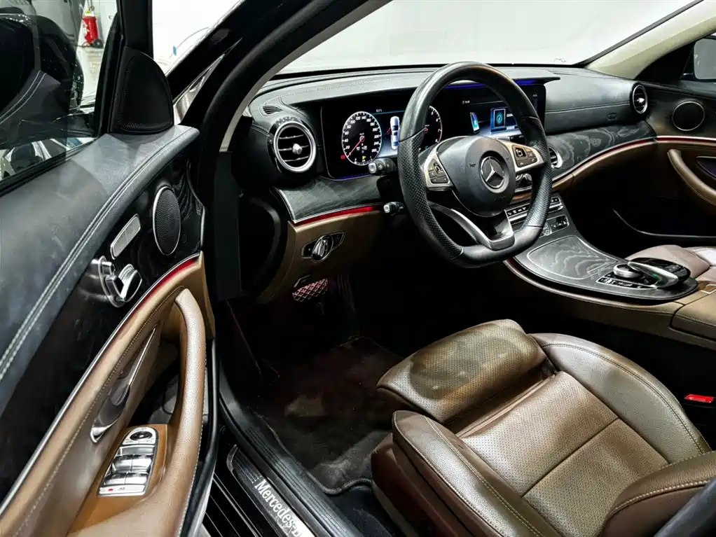 MERCEDES-BENZ E CLASS