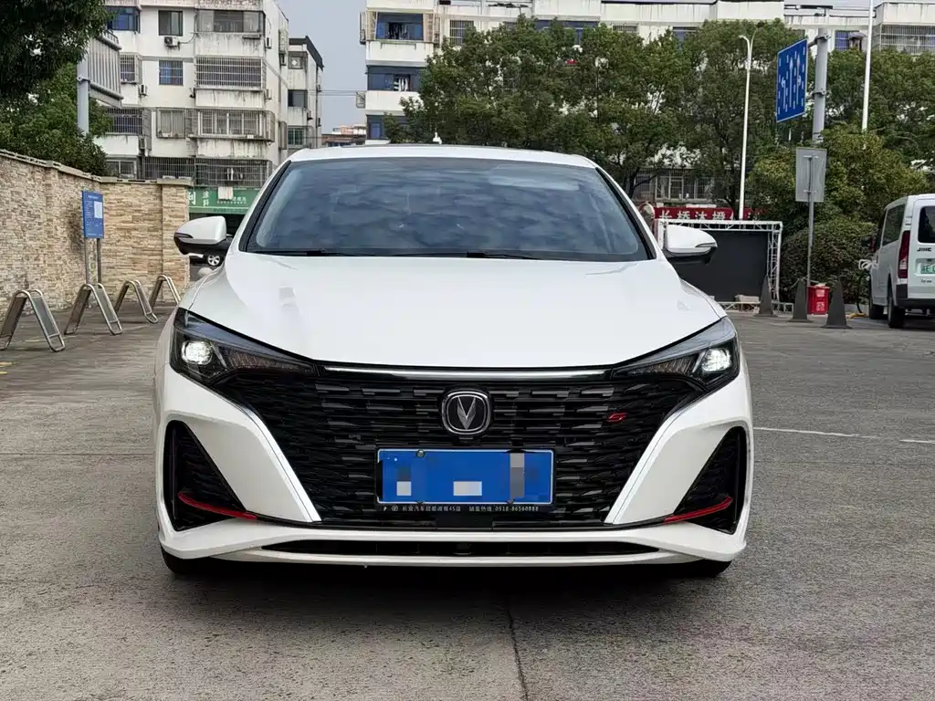 Changan Eado — миниатюра 2
