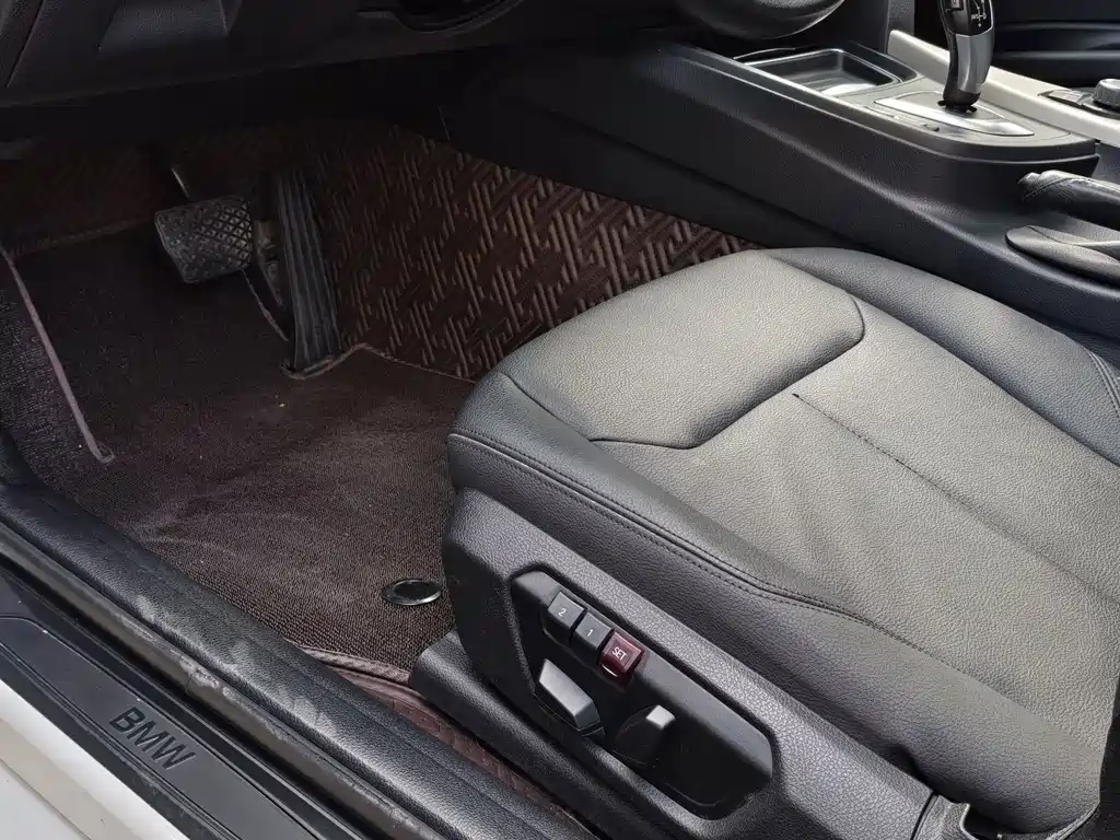 BMW 3 Series — миниатюра 12