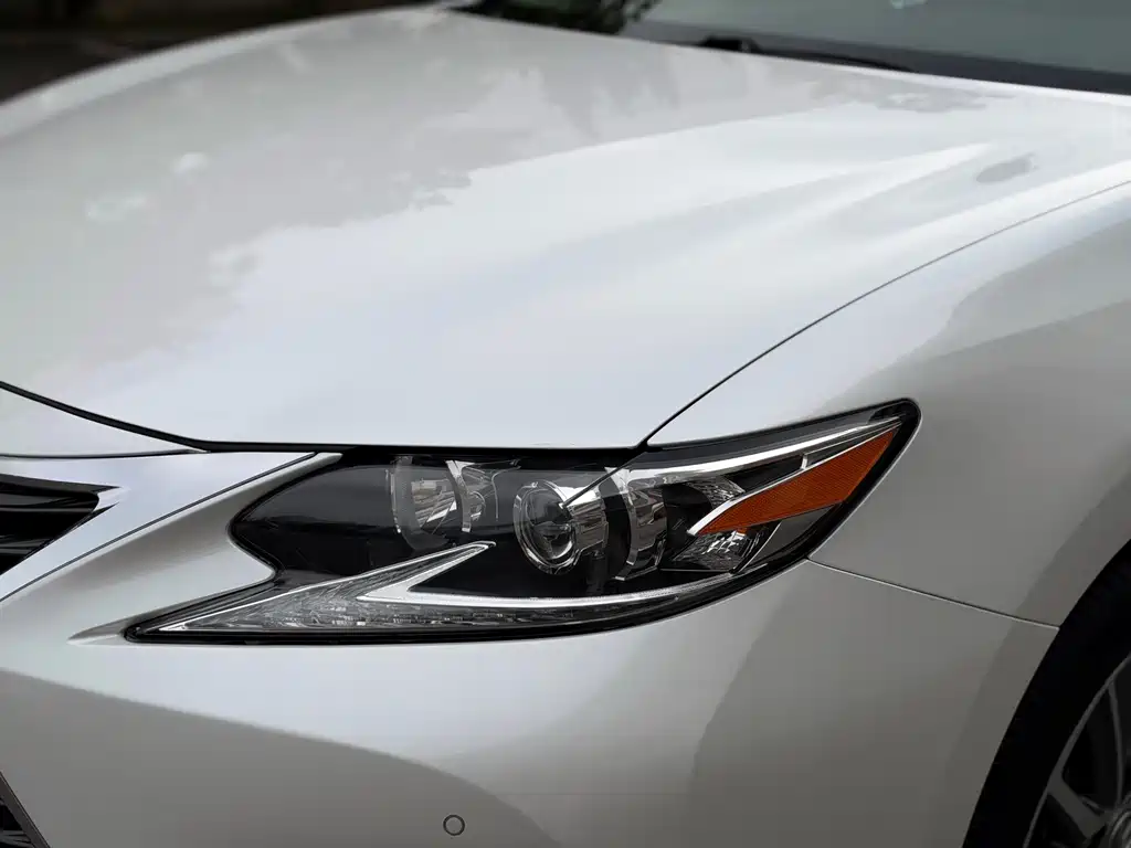Lexus ES — миниатюра 14