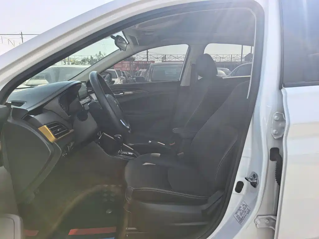Changan Eado DT — миниатюра 9