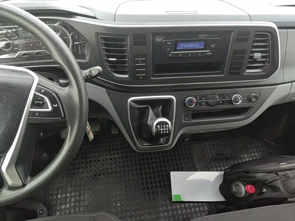 MAXUS V80 — миниатюра 13