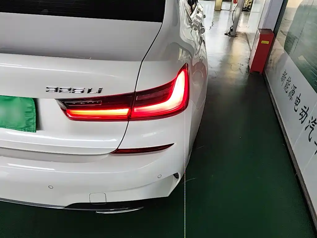 BMW 3 Series — миниатюра 8