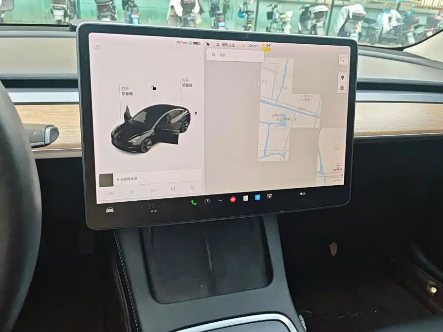 Tesla Model 3 — миниатюра 13