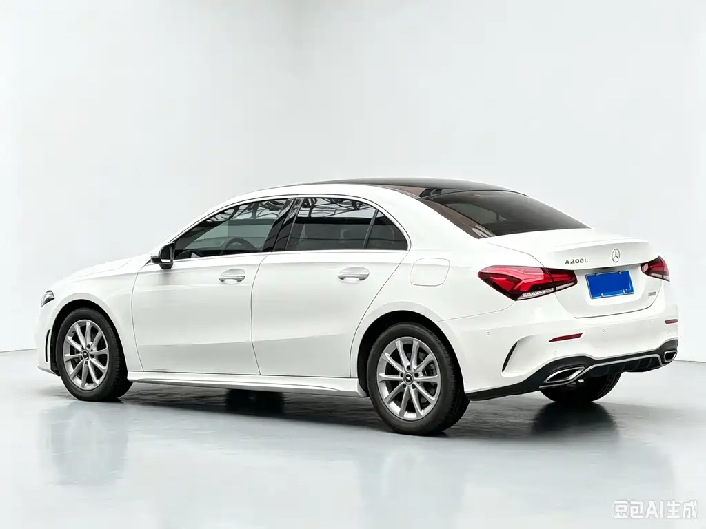Mercedes-Benz A-Class — миниатюра 4