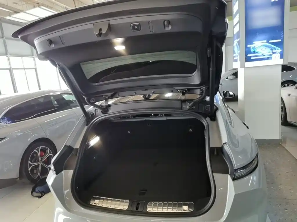 NIO ET5T — миниатюра 19