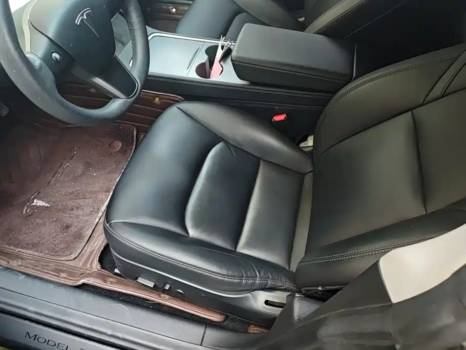 Tesla Model 3 — миниатюра 9