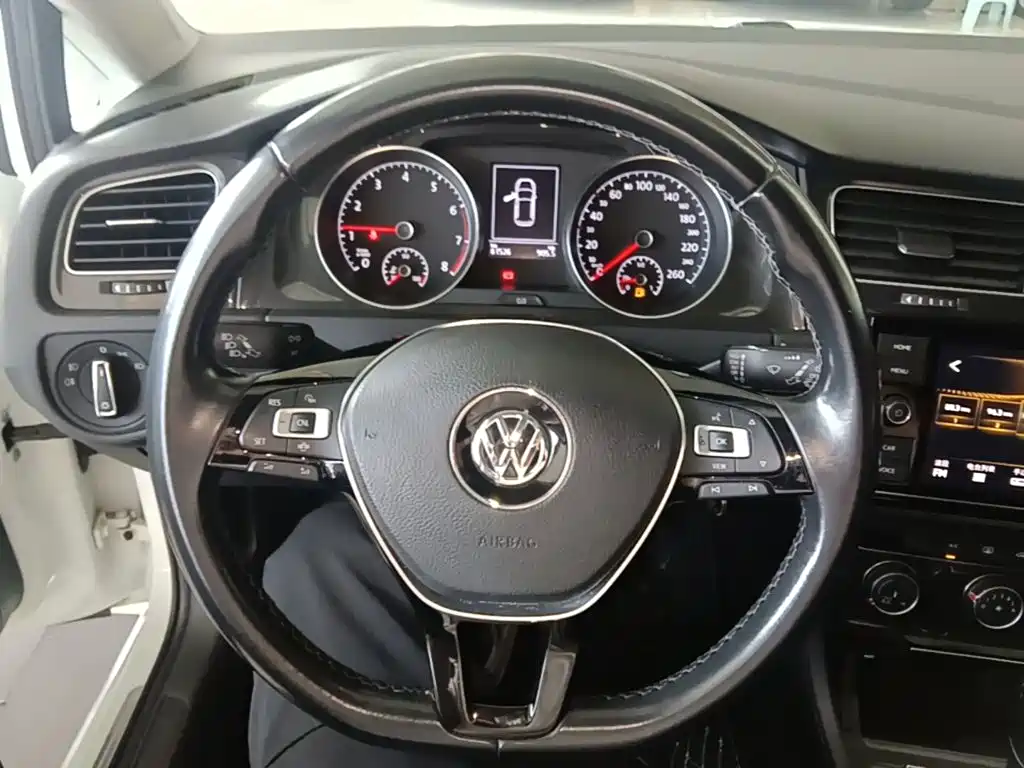 Volkswagen Golf — миниатюра 11