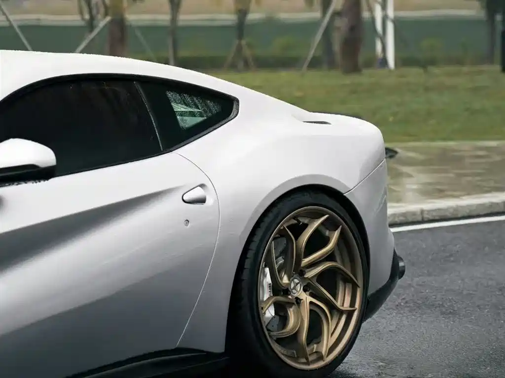 Ferrari F12berlinetta 2013 6.3L