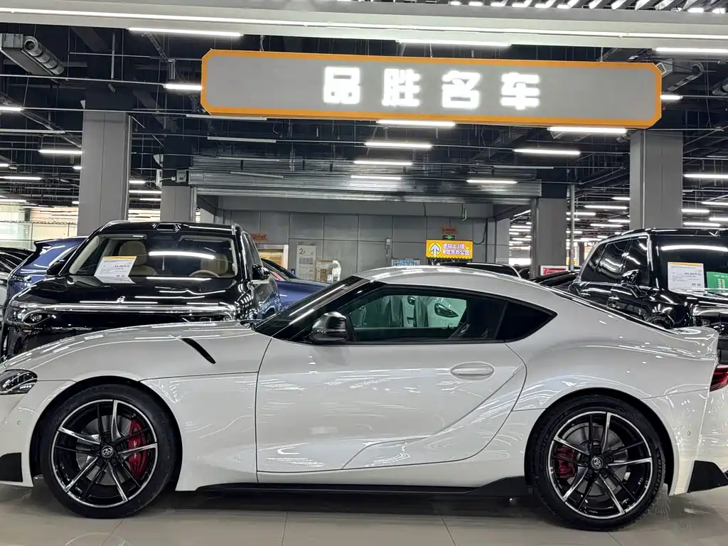 Toyota Supra — миниатюра 3