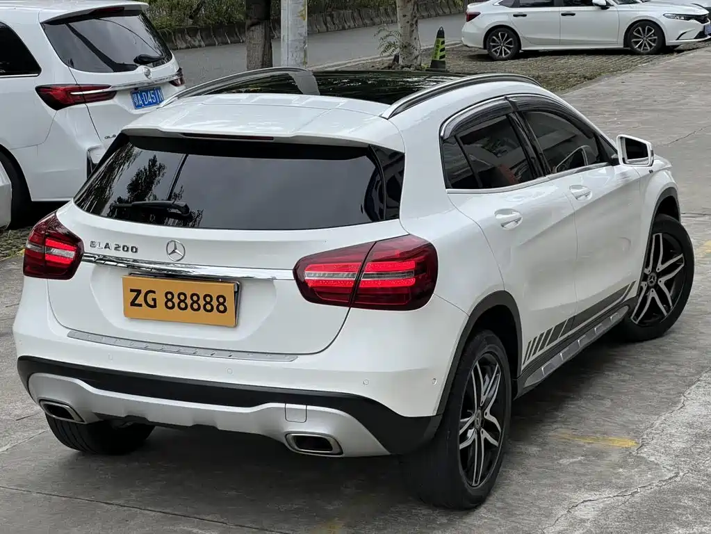 Mercedes-Benz GLA — миниатюра 4