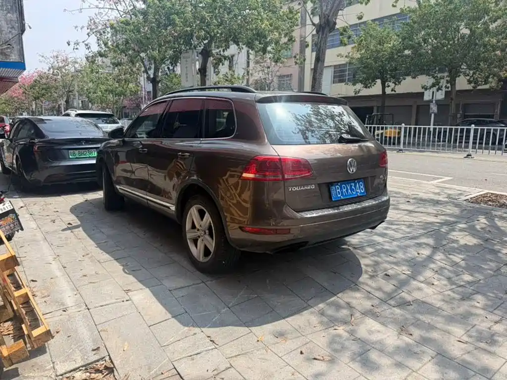 Volkswagen Touareg — миниатюра 3
