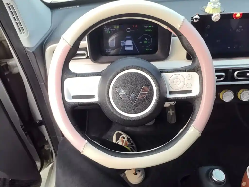 Wuling MINIEV — миниатюра 11