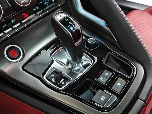 Jaguar F-TYPE — миниатюра 14