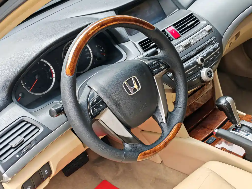 Honda Accord — миниатюра 6