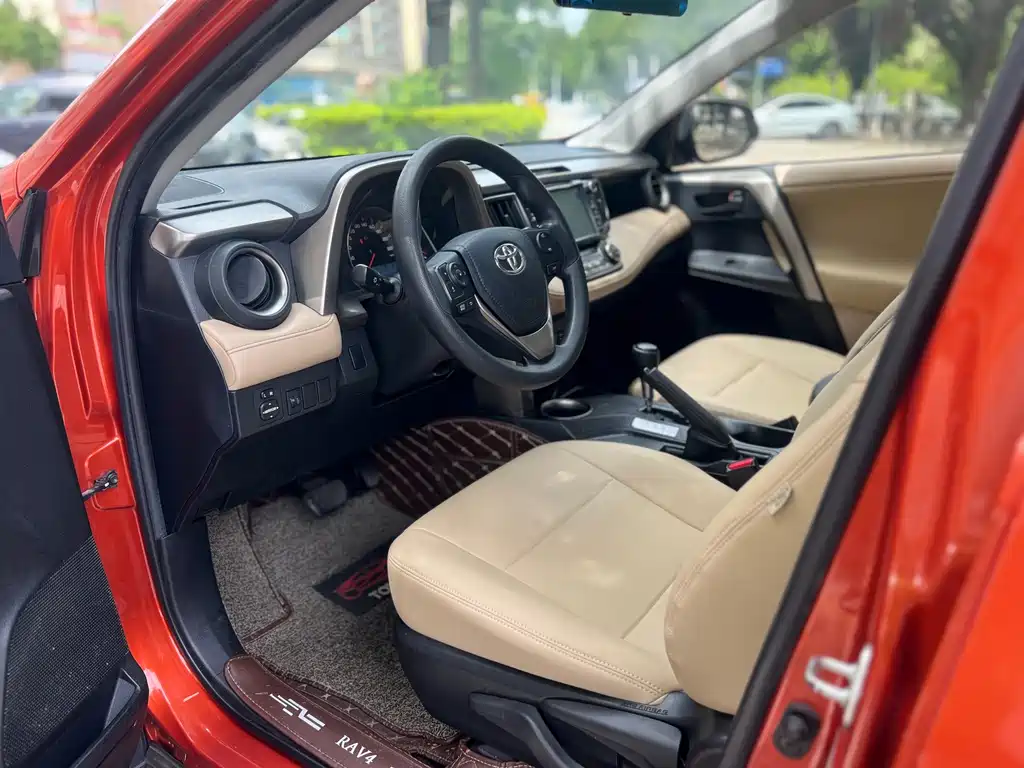 Toyota RAV4 — миниатюра 17