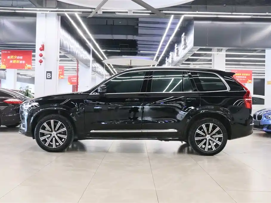 Volvo XC90 2024 B5 Luxury 5 мест