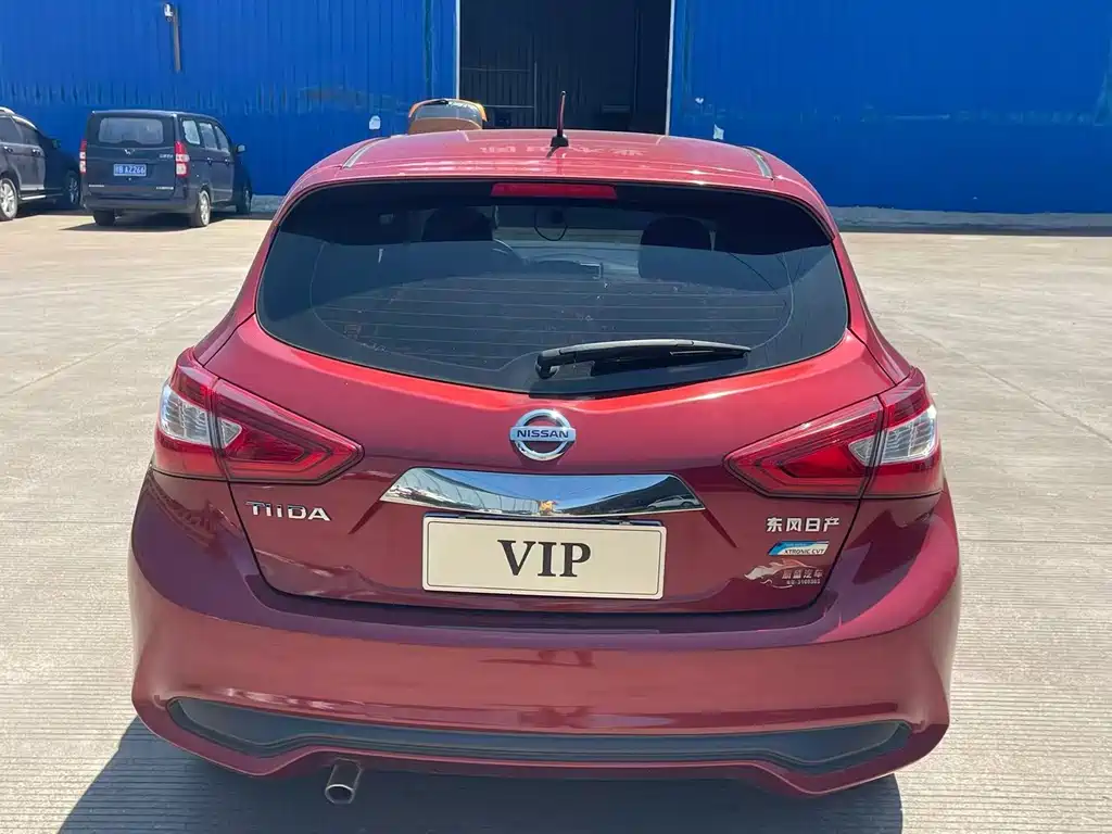 Nissan Tiida — миниатюра 4