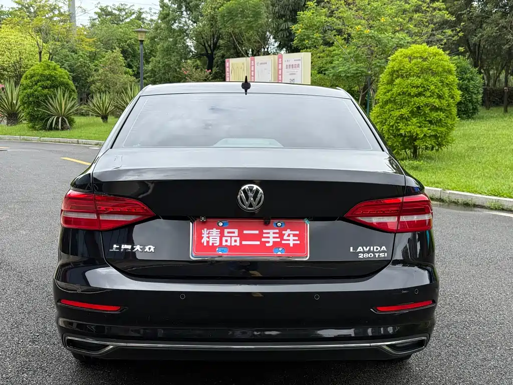Volkswagen Lavida — миниатюра 6