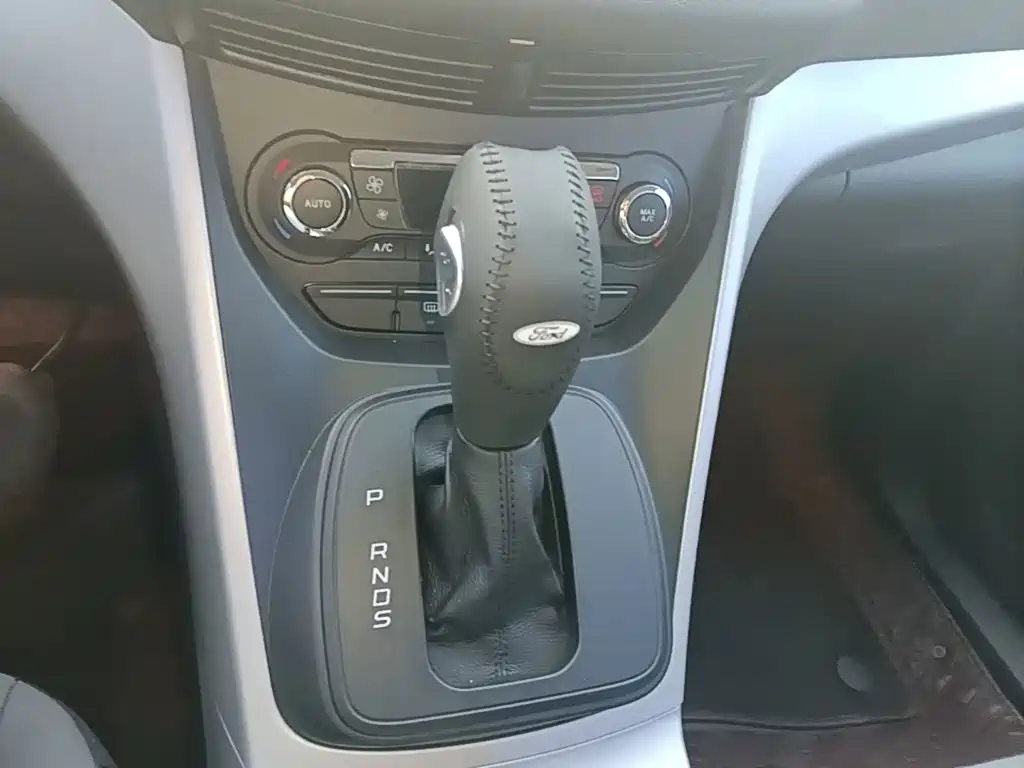 Ford Kuga — миниатюра 14