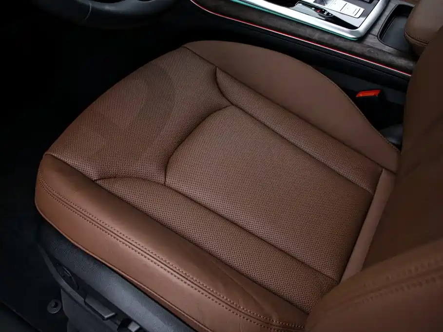Audi Q7 — миниатюра 15