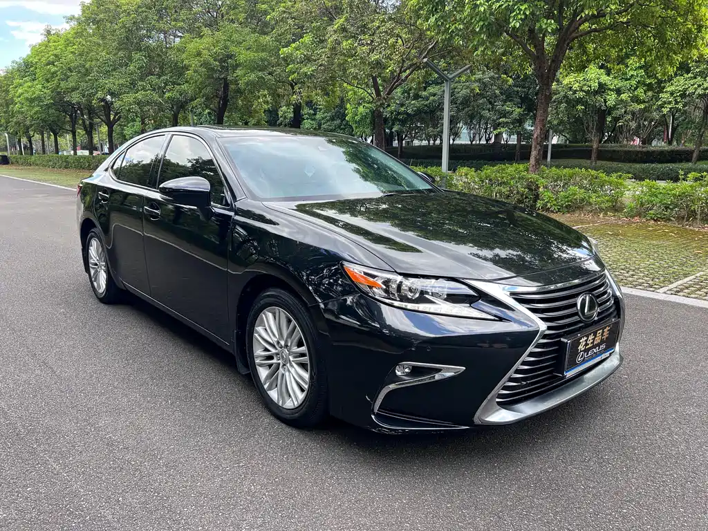 Lexus ES — миниатюра 3