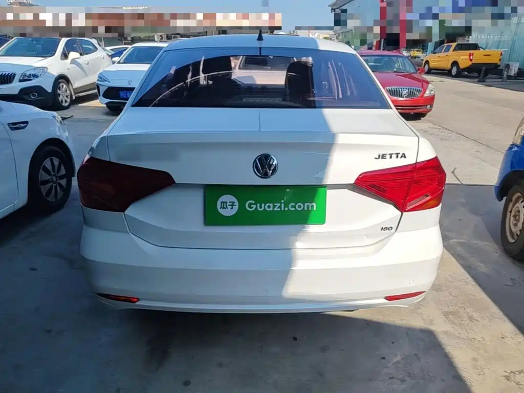 Volkswagen Jetta — миниатюра 6