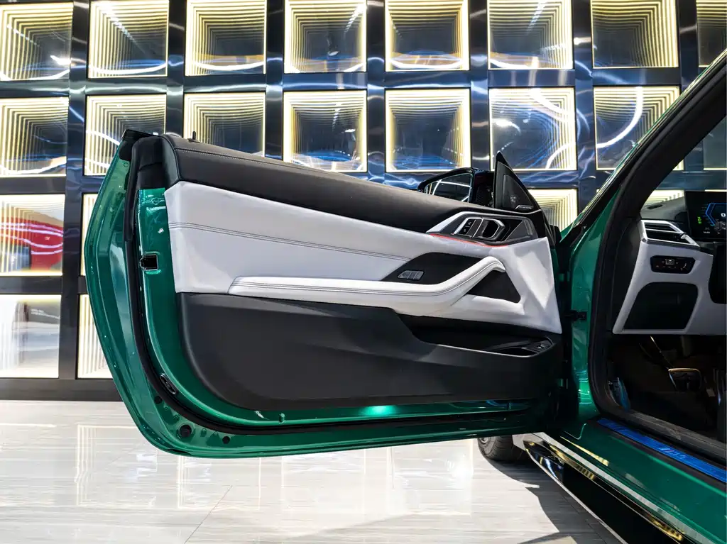BMW M4 — миниатюра 17