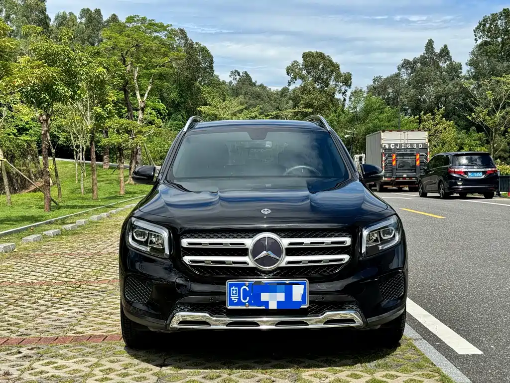 Mercedes-Benz GLB — миниатюра 2