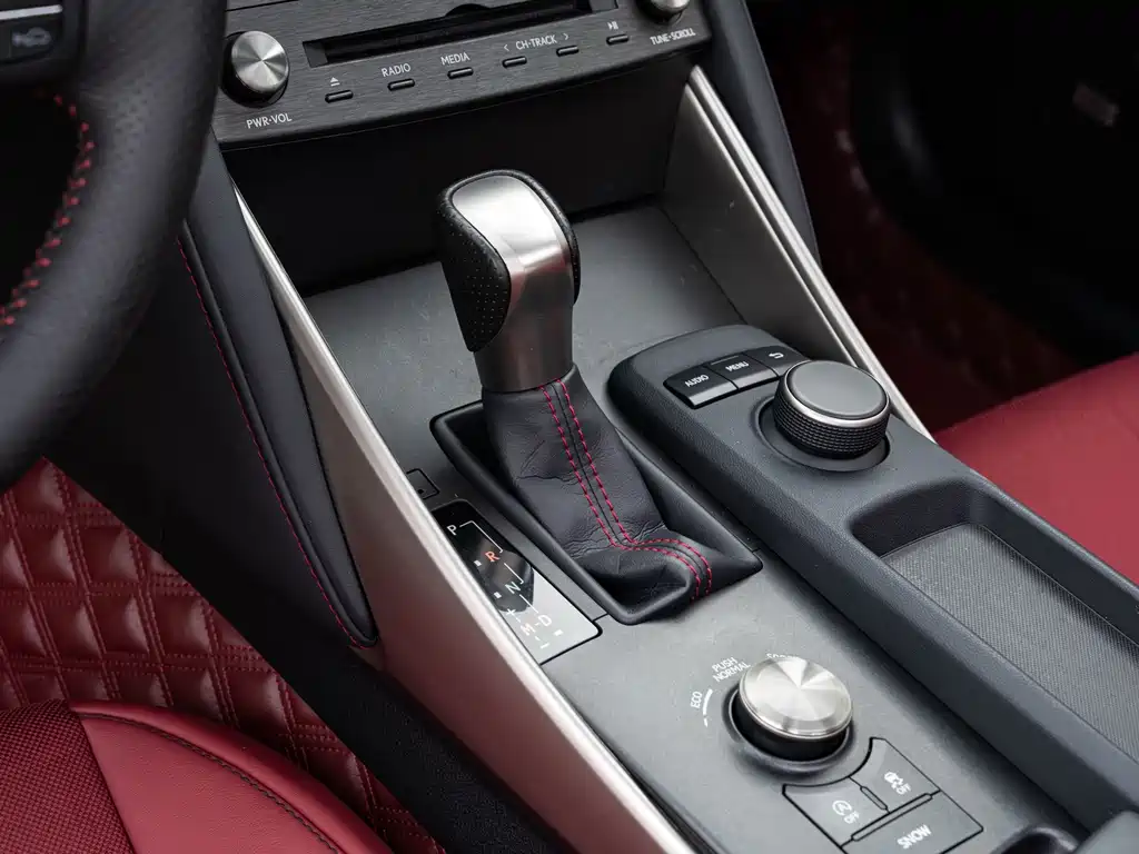 Lexus IS — миниатюра 15